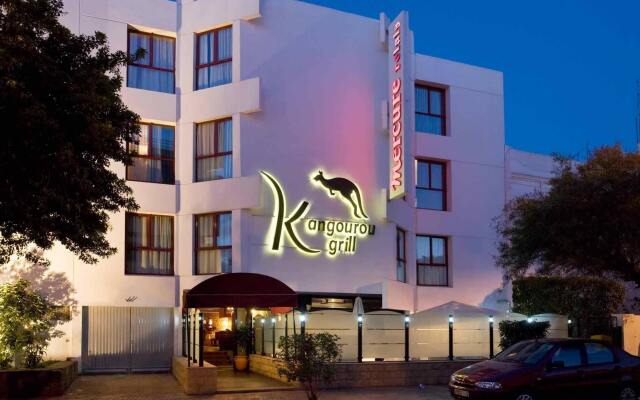 Отель Mercure Rabat Sheherazade Марокко, Рабат - отзывы, цены и фото номеров - забронировать отель Mercure Rabat Sheherazade онлайн вид на фасад