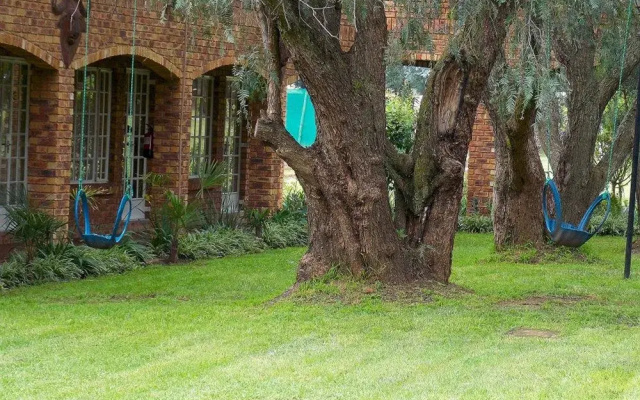 Sarabi Country Lodge