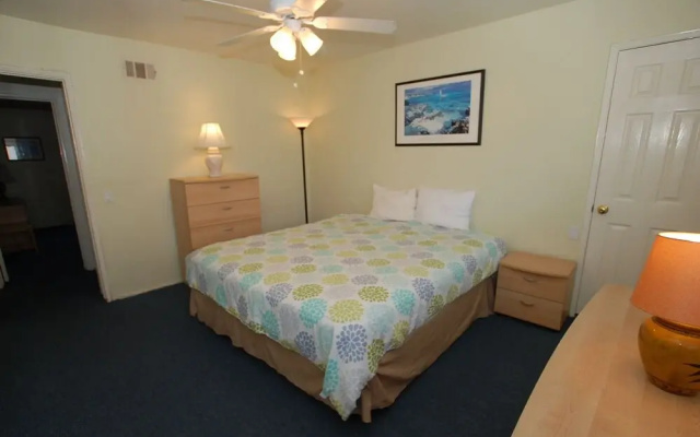 Seashore 68127 by RedAwning