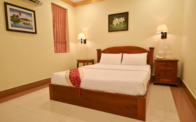 Golden House International Hotel