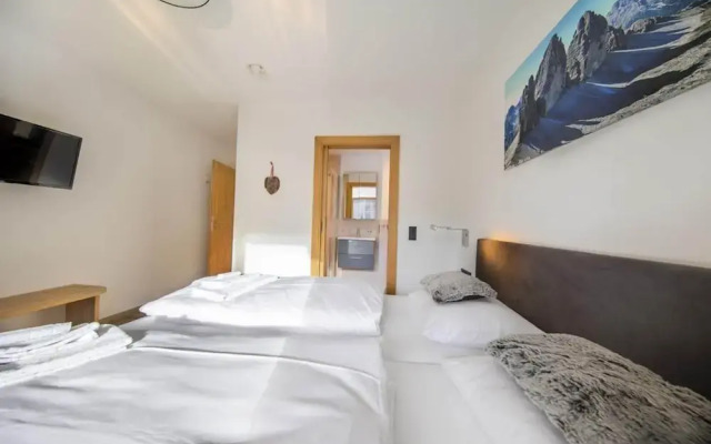 Luxury Alpine Chalet in Neukirchen