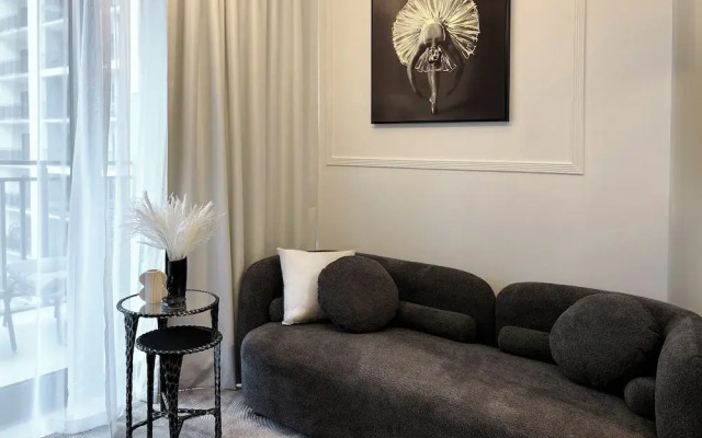 Zada Tower -  Modern 1 BR Apart