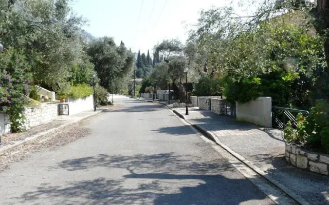 Aliki House