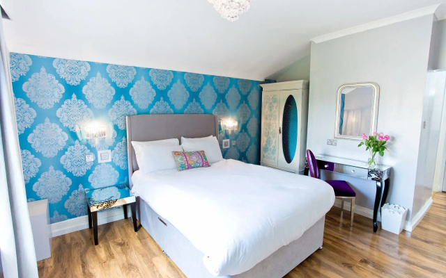 Cambridge House Hotel