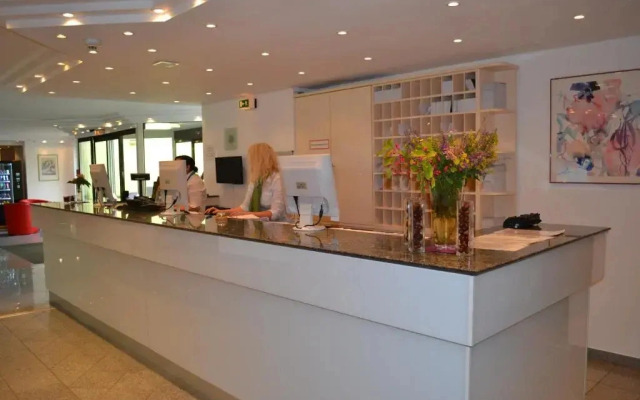 Hotel Lenas West