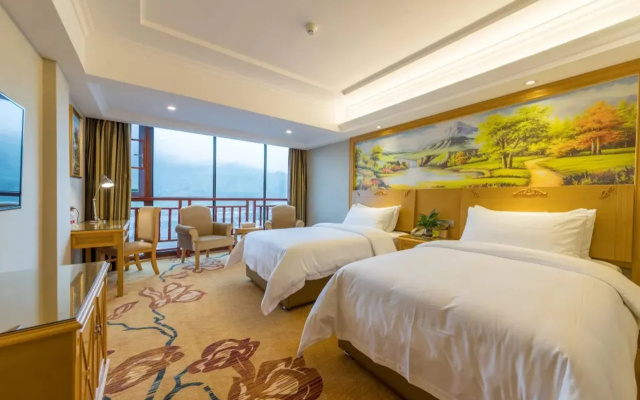 Vienna Hotel (Guilin Yongfu Station Store)