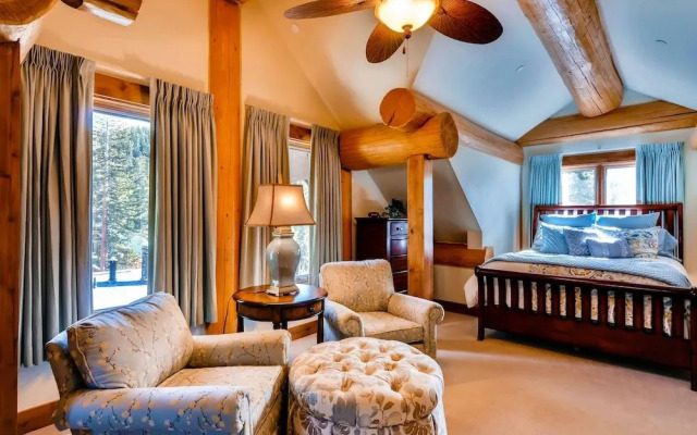 Goldenview Lodge