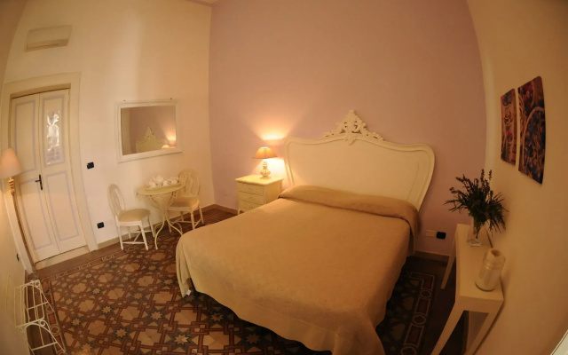Casa Blanca Rooms&Suites