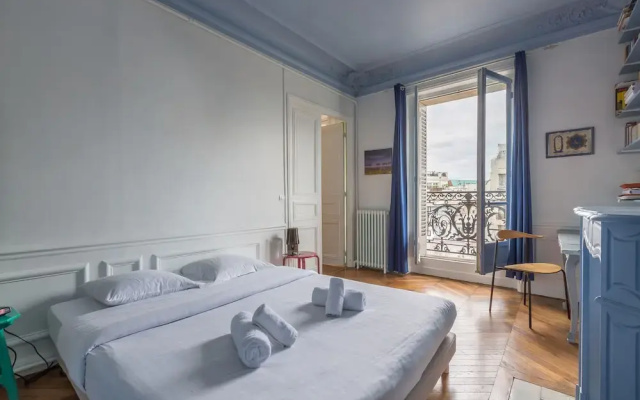 Balcony Views to the Eiffel Tower