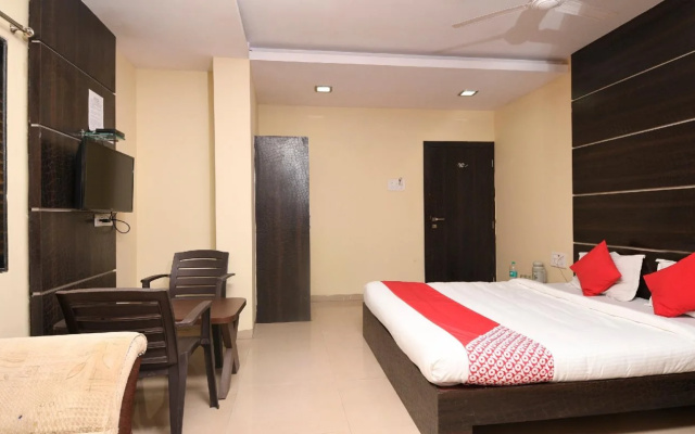 Shree Krishna Palace by OYO Rooms