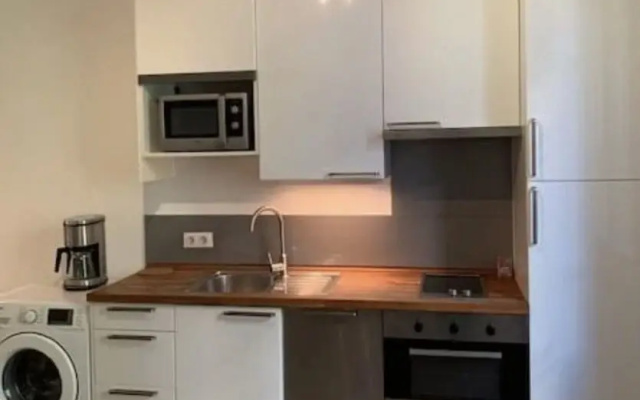 Une chambre dérrière le Carlton