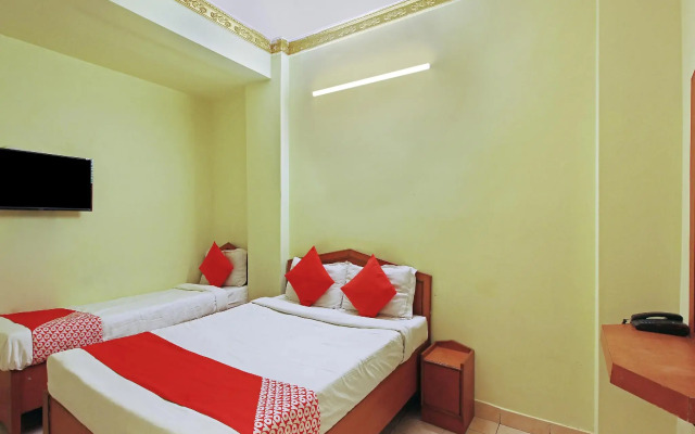 OYO 22250 Prince Residency