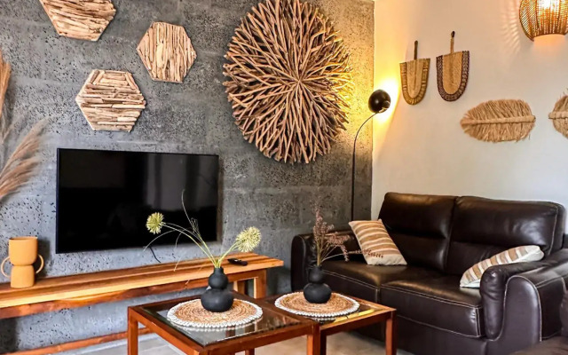 Home2Book Charming Casa Julianna