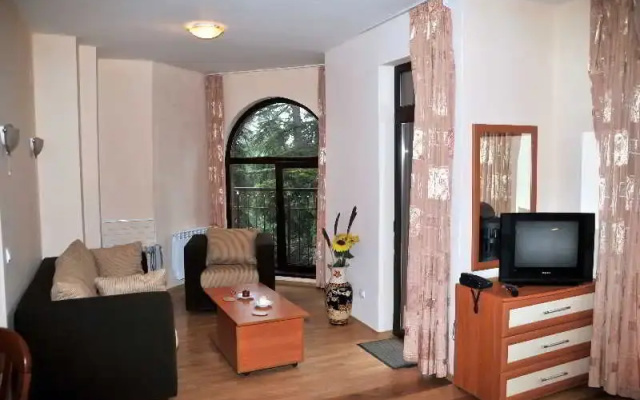 Flora Apartments by Tour Express Service