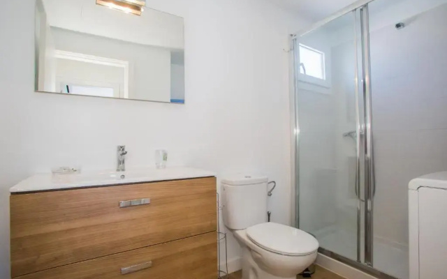 Flower Beach Suite 26