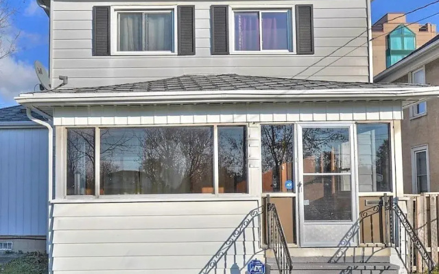 Niagara Skyline Home