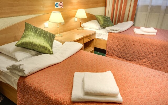 Апартаменты #513 OREKHOVO APARTMENTS with shared bathroom