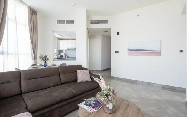 Frank Porter - Majestique Residence