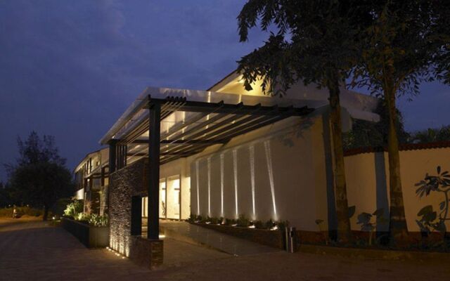 Отель Royal Orchid Beach Resort & Spa Индия, Гоа - отзывы, цены и фото номеров - забронировать отель Royal Orchid Beach Resort & Spa онлайн вид на фасад
