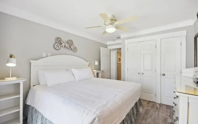 Sandpiper Cove 1125 1 Bedroom Condo by RedAwning