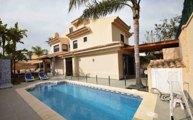 Villa Levante Beach 6 Bd