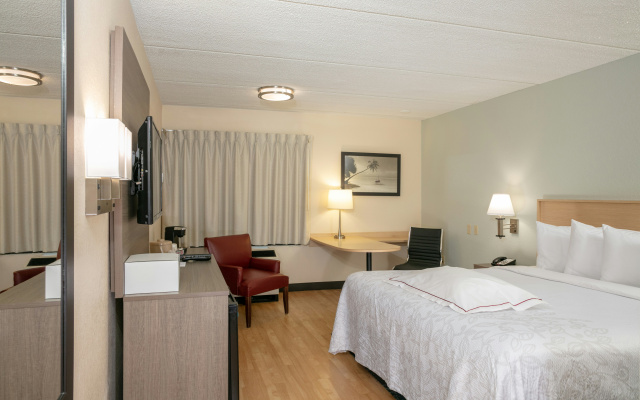 Red Roof Inn PLUS+ Miami Airport