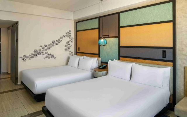 Отель Aloft Cancun