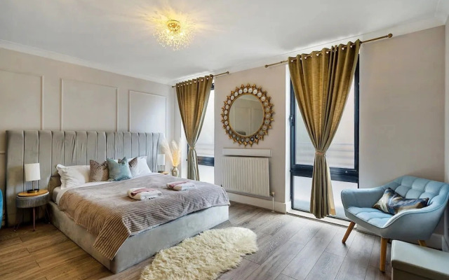 Apartment in Wapping Near Tower of London