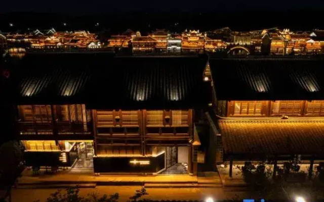 Lizhuang Moonlight Field Xinghexing Art-themed Homestay