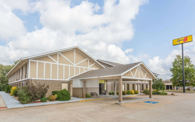 Super 8 Bentonville