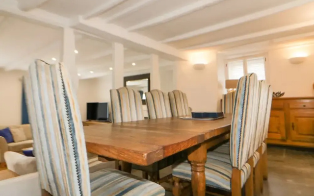 Great Western Farmhouse