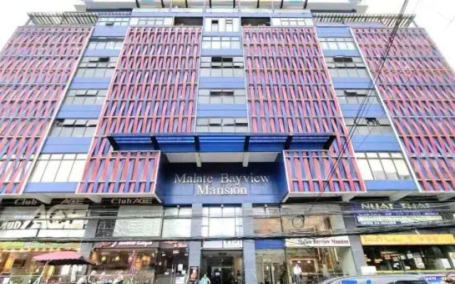 StayLuxia Manilabayview 1-5 BR Suites w/Balcony Bayview Pool Netflix