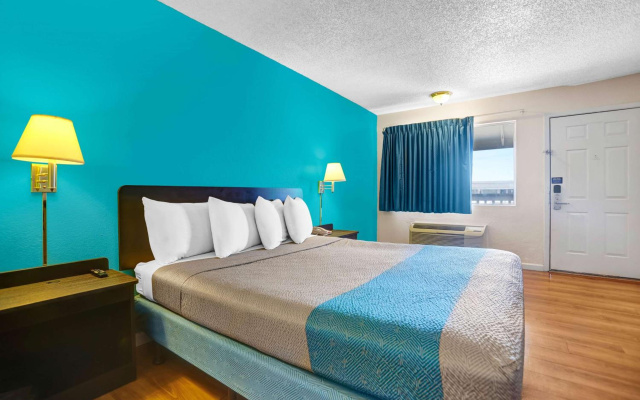 Motel 6 Fort Bragg, CA
