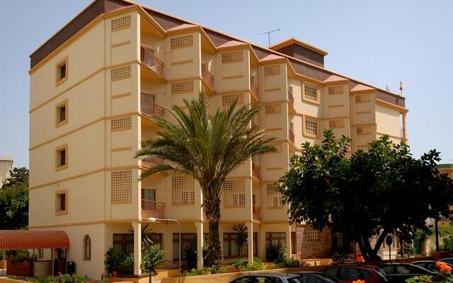 Отель Mainare Playa by CheckIN Hoteles Испания, Фуэнхирола - отзывы, цены и фото номеров - забронировать отель Mainare Playa by CheckIN Hoteles онлайн вид на фасад