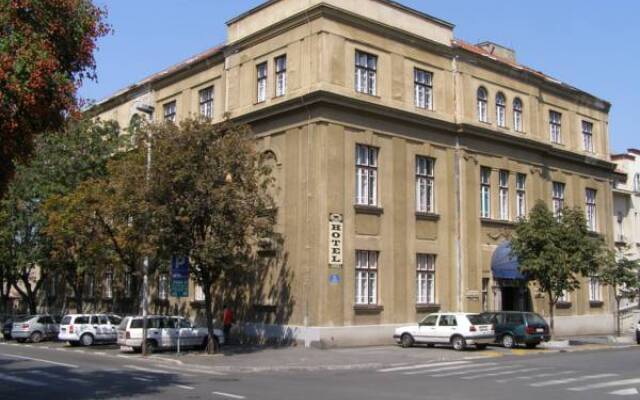 Отель Dom Сербия, Белград - отзывы, цены и фото номеров - забронировать отель Dom онлайн вид на фасад