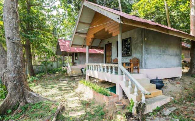 Отель Budget KK Hill Resort Ланта вид на фасад