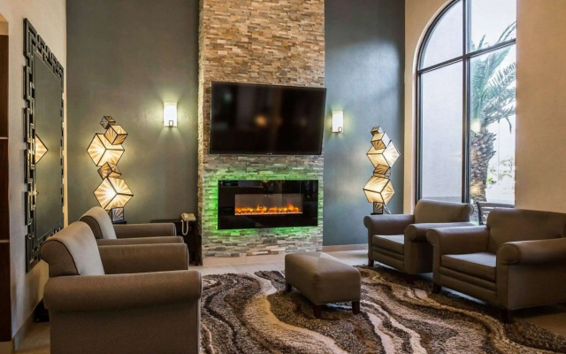 Spark by Hilton Stafford Sugar Land