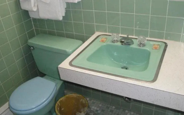 Budget Inn Motel