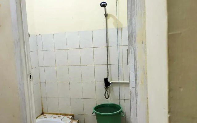 OYO 90090 Adhyaksa Syariah Guest House