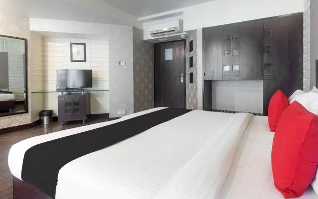 Savoy Suites by OYO Rooms