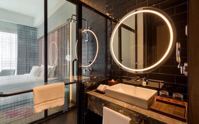 M Resort & Hotel