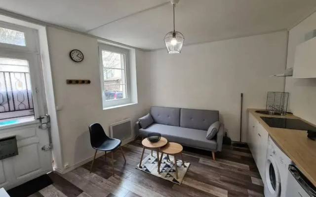 Centre ville deux pièces de charme 35 m².