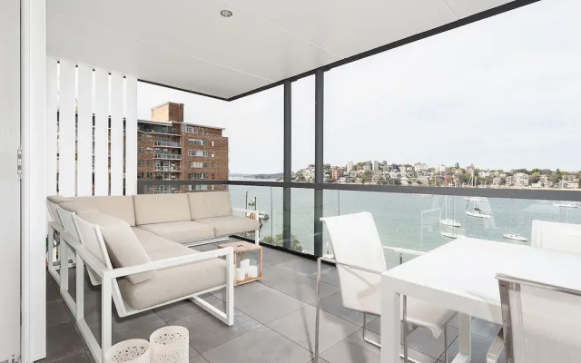 Harbour Front Single Level Apartment