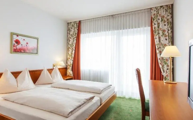 Landzeit Motor-Hotel St. Valentin