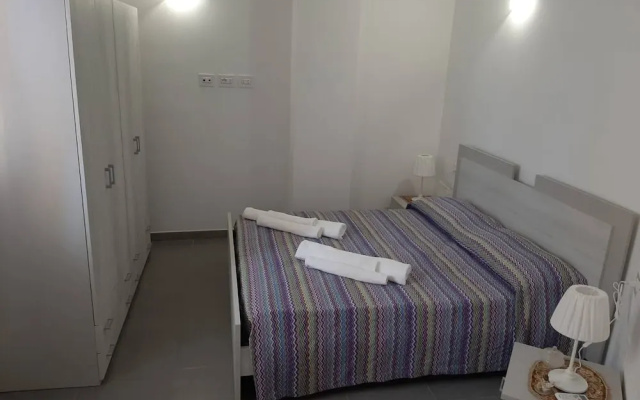 Two-story House in the City -climatized - Wifi