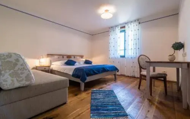 Casa Krasna Guest House