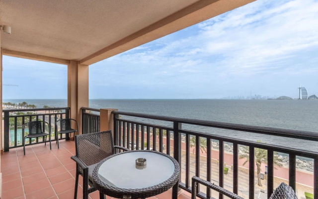 2 Bedroom With Beautiful Full Palm Waters Views