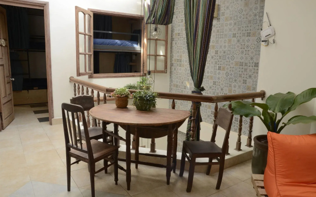 Leuleu Hostel