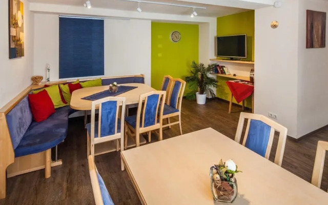 Rutsche Hostel