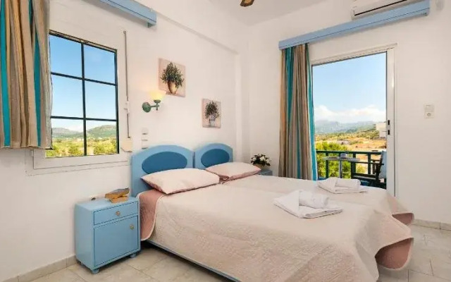Tripodis Apartments
